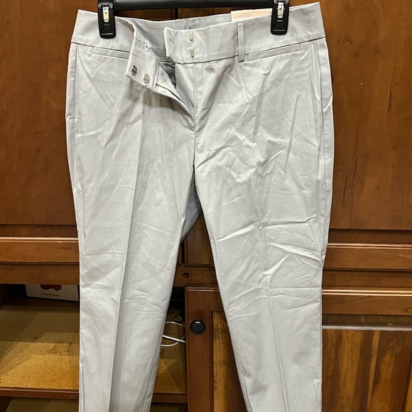 Signature Grey Crop Pants- 6p - Picture 1 of 3